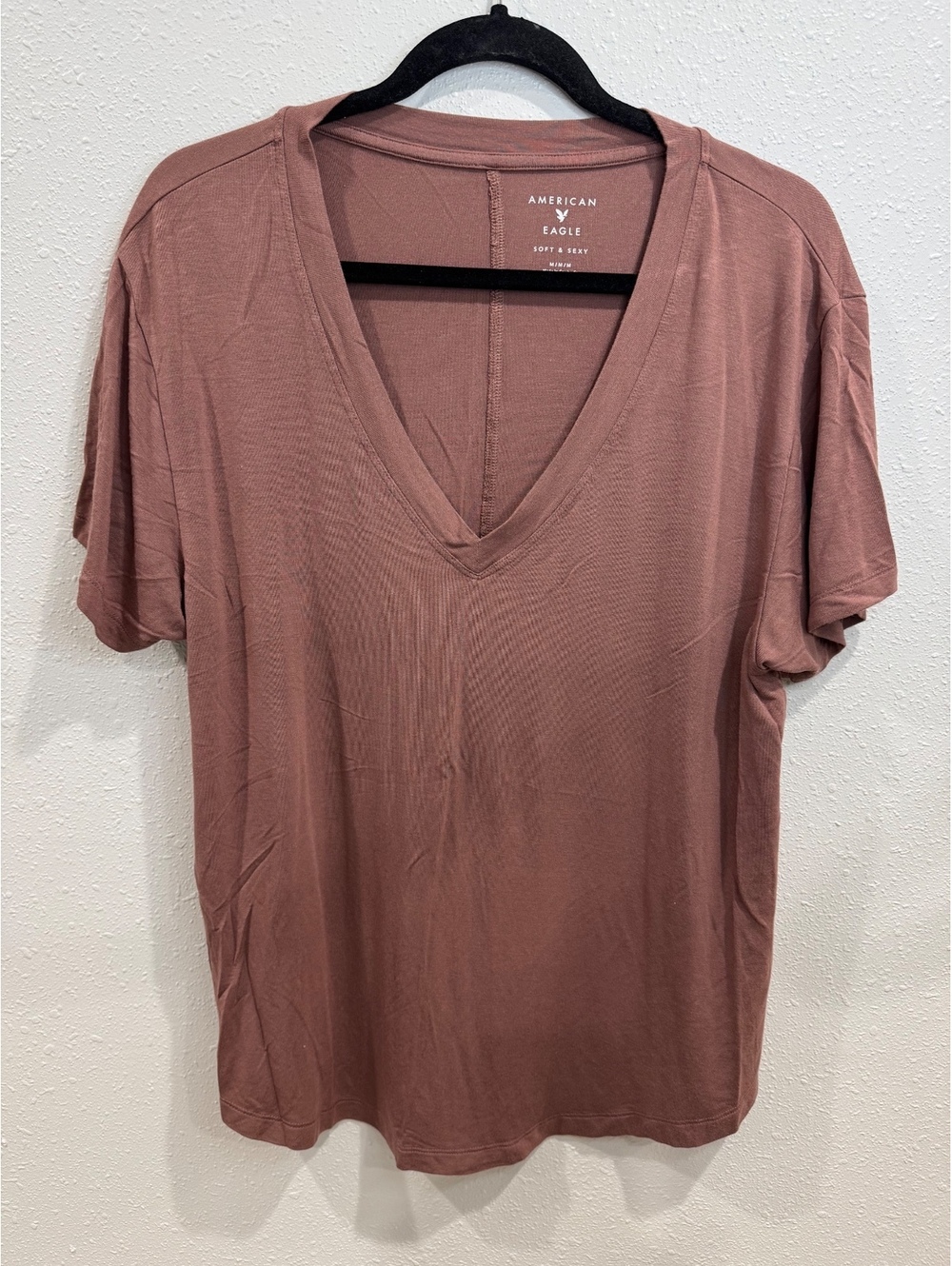 American Eagle Soft & Sexy V-Neck T-Shirt Mauve Brown Size Medium Relaxed Fit